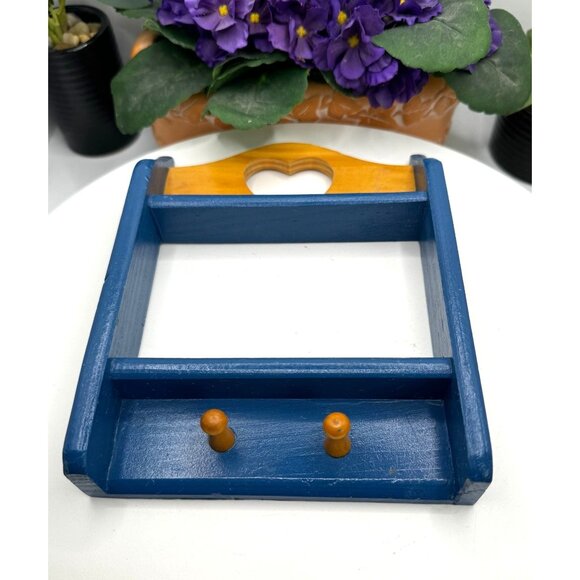 Mini Heart Cutout Wooden Wall Shelf With Pegs - Picture 4 of 8